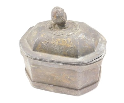 Lot 477 - An early 19thC lead tobacco jar, the finial...