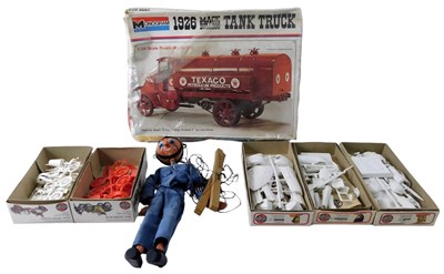 Lot 951 - A group of model kits, to include Airfix,...