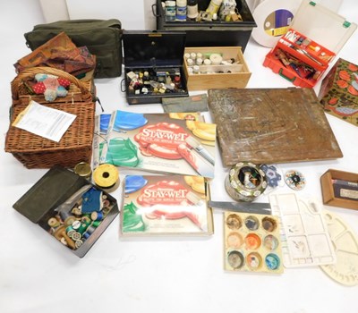 Lot 1067 - A quantity of artist's materials, to include...