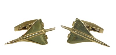Lot 16 - A pair of 14ct gold aircraft cufflinks...
