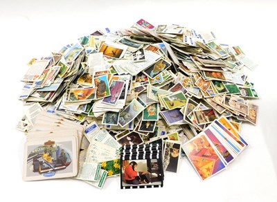 Lot 405 - Various tea cards, collector's cards, Wild...