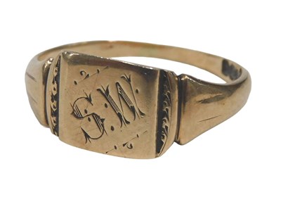 Lot 549 - A 20thC gent's signet ring, the rectangular...