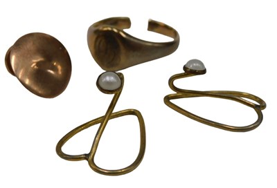 Lot 531 - A group of 9ct gold and other...