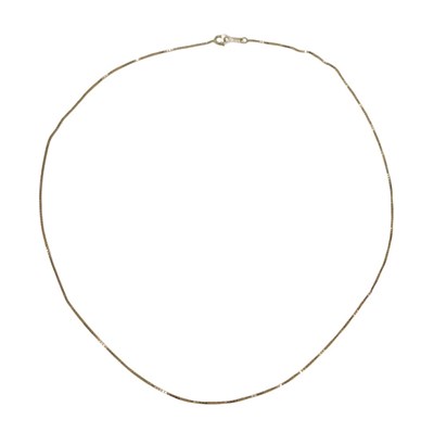 Lot 34 - A 9ct gold fine box link neck chain, 46cm long,...