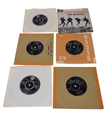 Lot 371 - Various records, The Beatles 45rpm Twist and...