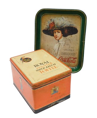 Lot 388 - An early 20thC Royal Assorted Super Kreem...