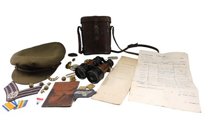 Lot 661 - Various World War I and military related items,...