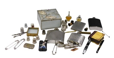 Lot 663 - Various collectable items, thimbles, a...