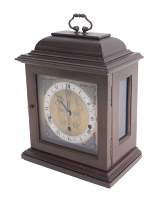 Lot 591 - A 20thC Elliott eight-day chiming mantel clock,...