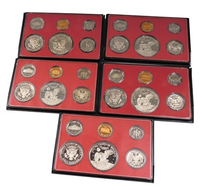 Lot 109 - Various coins, to include United States...