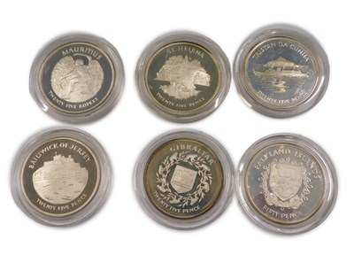 Lot 123 - Various coins, proof and others, to include...