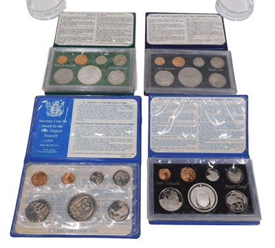 Lot 157 - Various New Zealand coin issue sets, to...