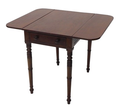 Lot 1065 - A 19thC mahogany plum pudding drop leaf D end...